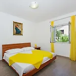 Kuca Za Odmor Toni Apartman Postira